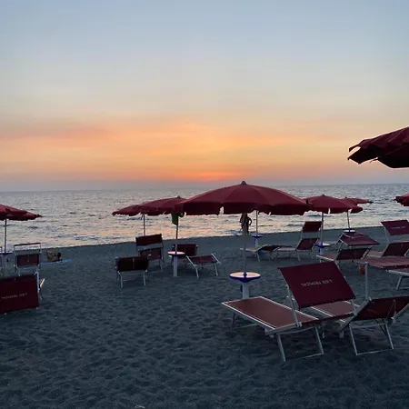 Casa Mare Naxos Flat - Апартаменти Джардіні-Наксос